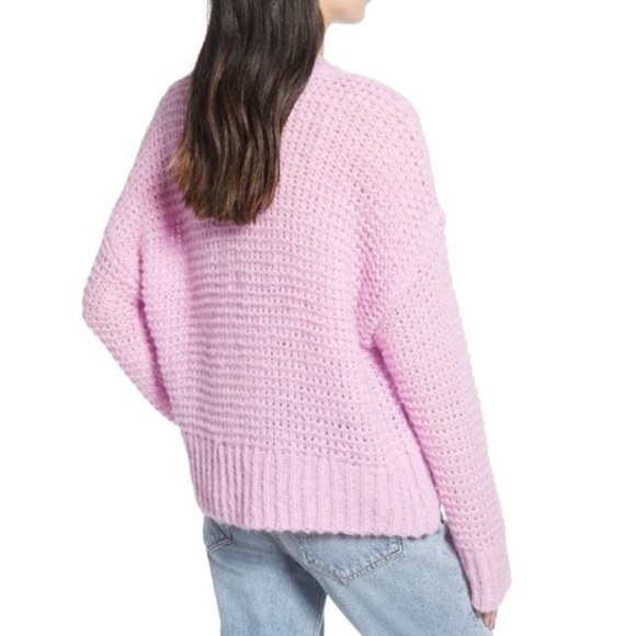 Chelsea28 Crewneck Sweater - Picture 2 of 6